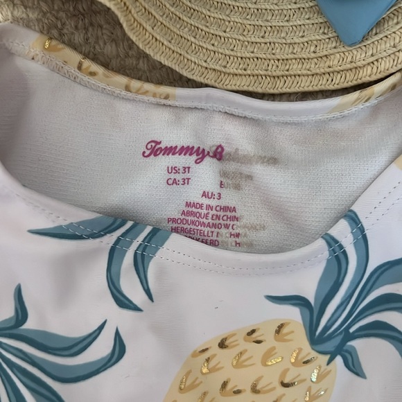 Girls sz 3T bathing suit bundle! Excellent condition! - Picture 3 of 10